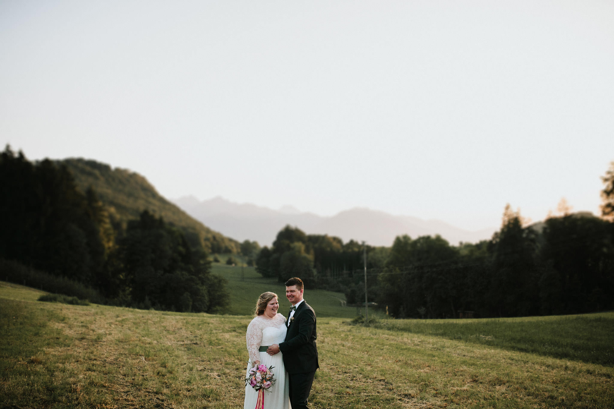 Sommerliche Hochzeit Moarhof Samerberg - Hochzeitsfotograf München Hoczeit in den Bergen
